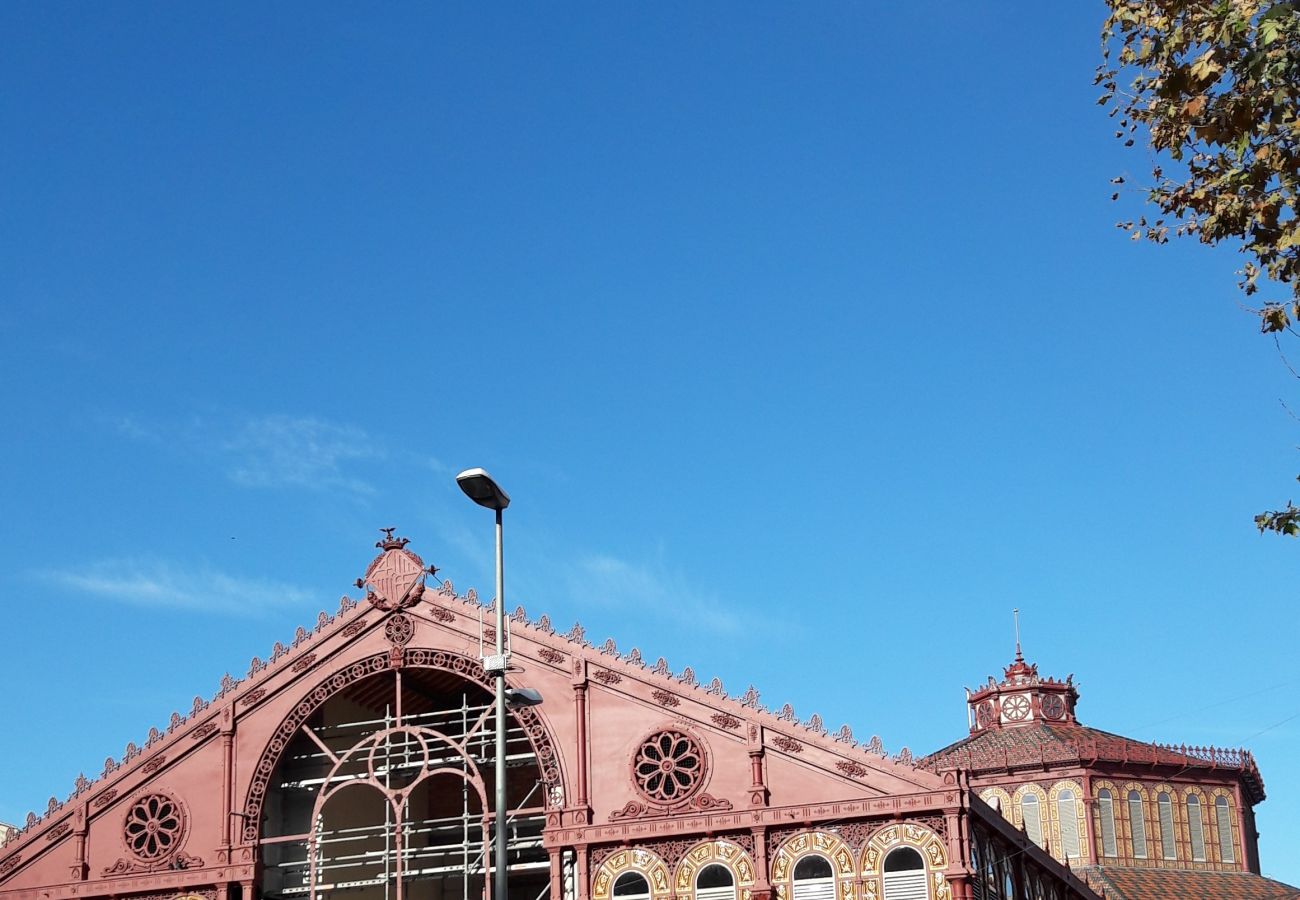 Ferienwohnung in Barcelona - PARLAMENT, piso en alquiler reformado, moderno y muy bonito junto al mercado San Antonio en Barcelona centro