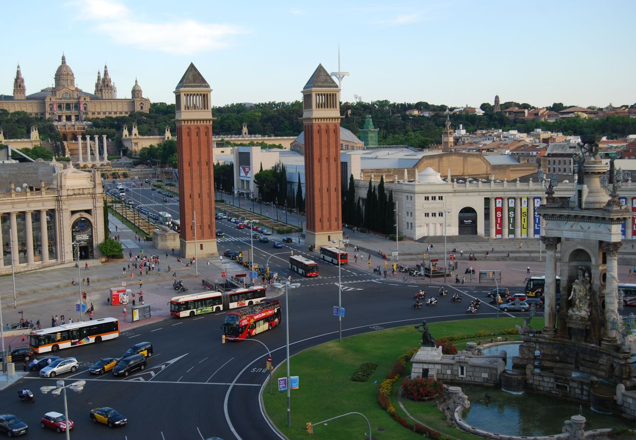 Ferienwohnung in Barcelona - PARLAMENT, piso en alquiler reformado, moderno y muy bonito junto al mercado San Antonio en Barcelona centro