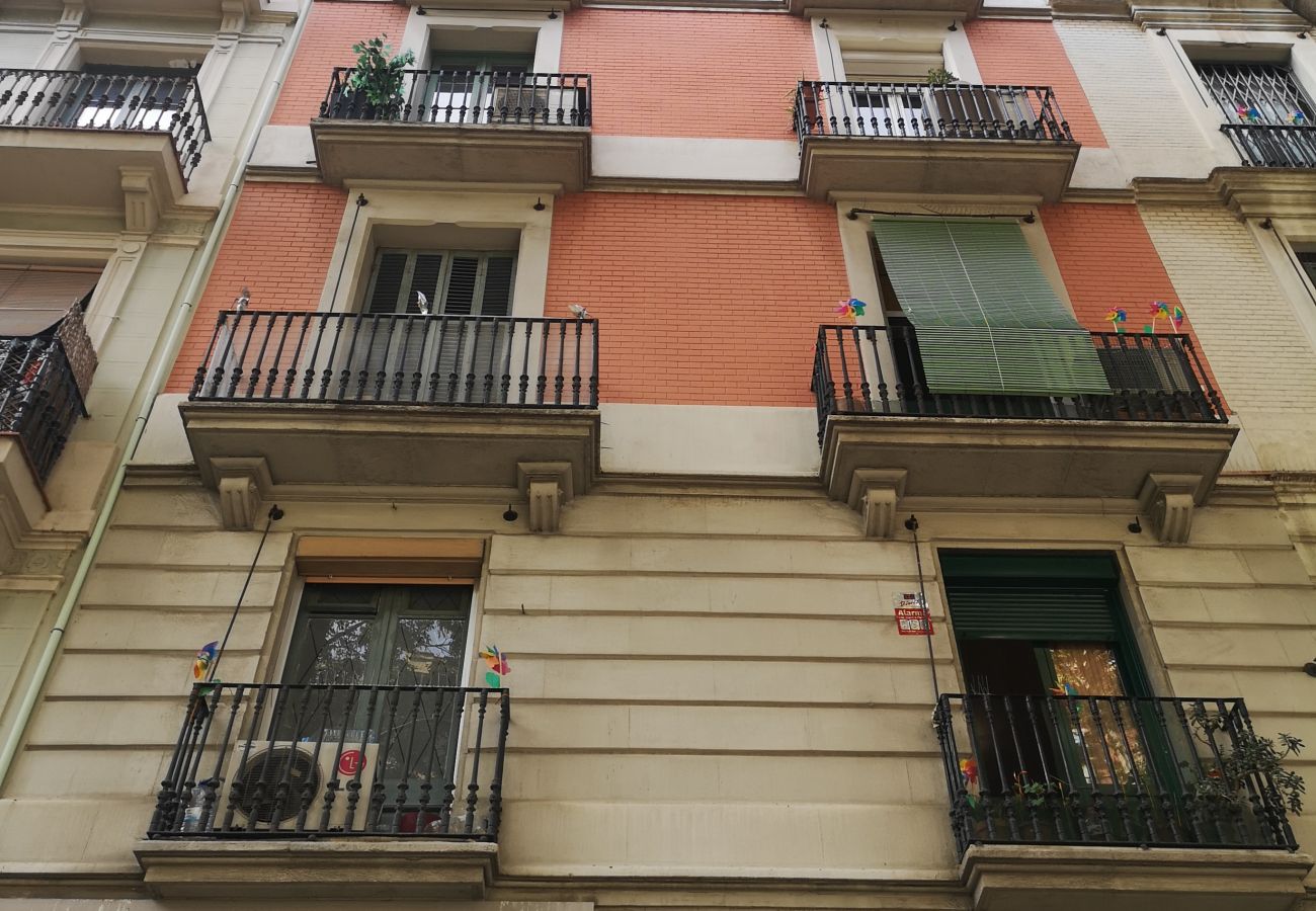 Ferienwohnung in Barcelona - SANT ANTONI, piso bonito, tranquilo y muy bien situado en Barcelona centro.