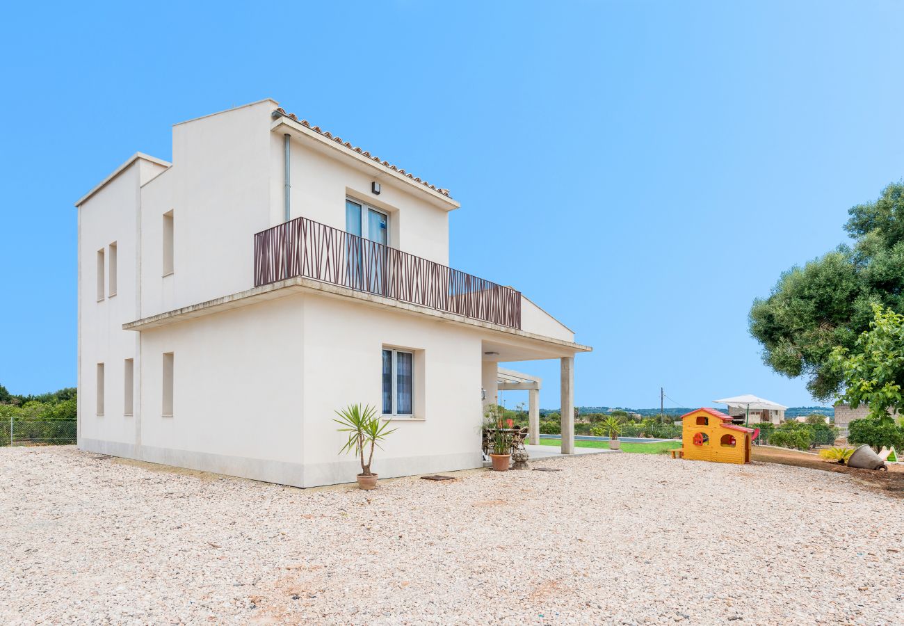 Villa in Llubi - Villa Albaimar