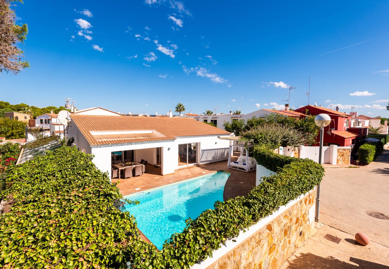 Villa in Cala´n Bosch - VILLA RAQUEL 