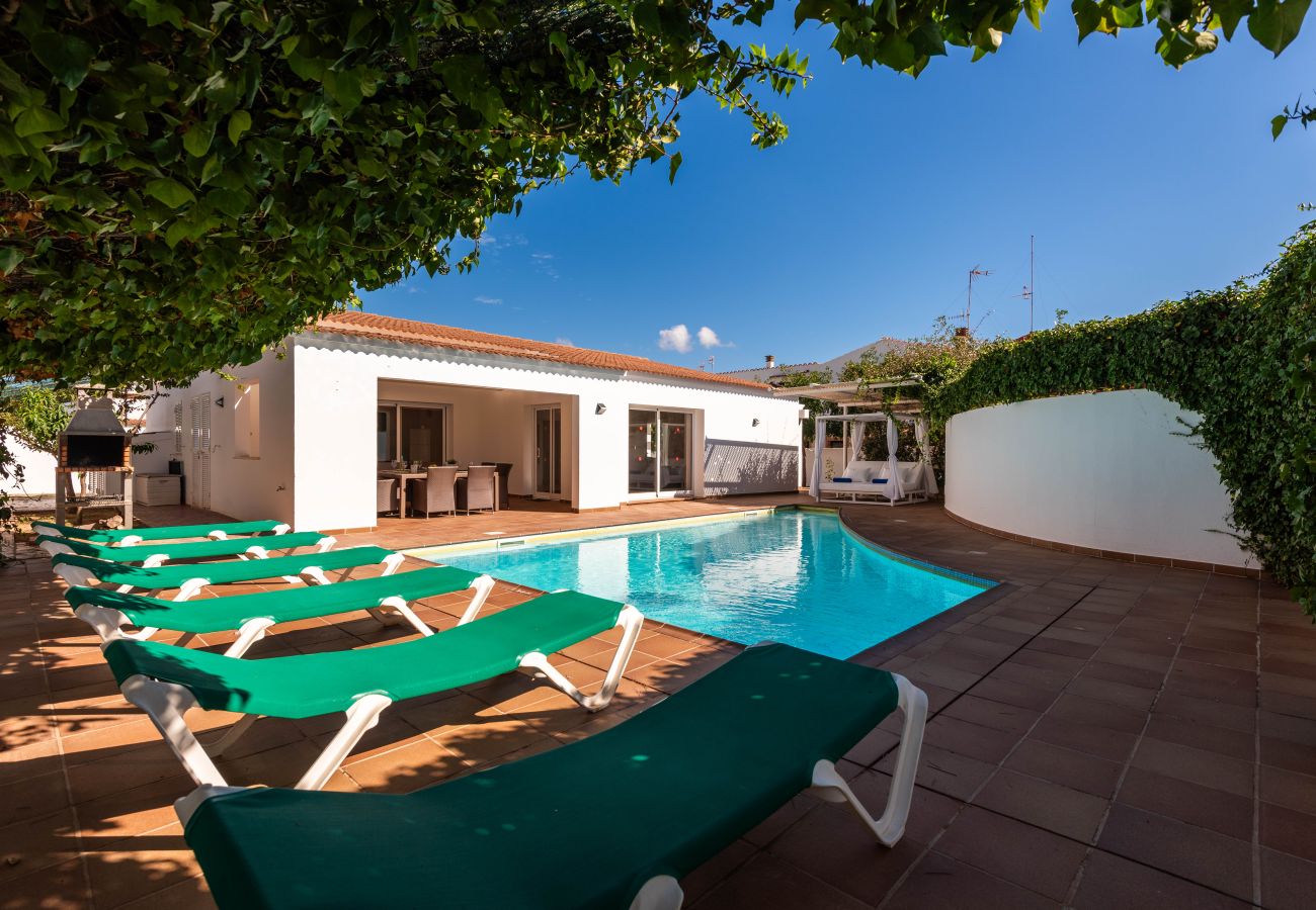 Villa in Cala´n Bosch - VILLA RAQUEL 