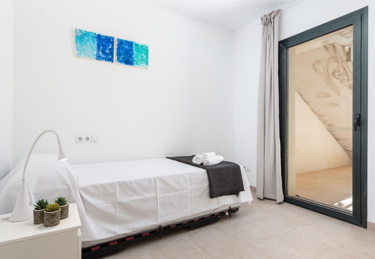 Ferienwohnung in Cala Sant Vicenç - Mirador Blue Garden F