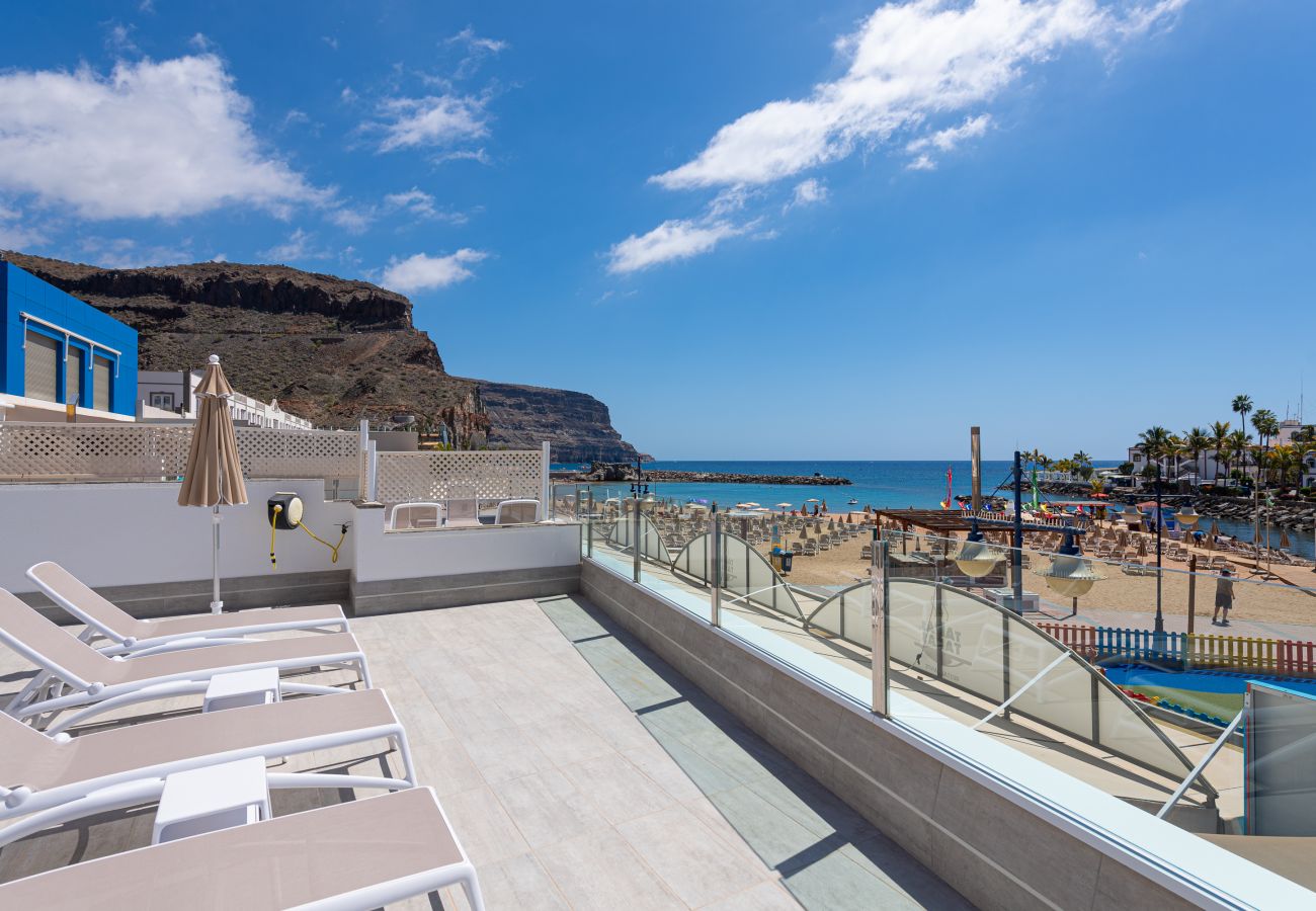 Ferienhaus in Mogán - Exclusive renovated at first line Mogan Beach