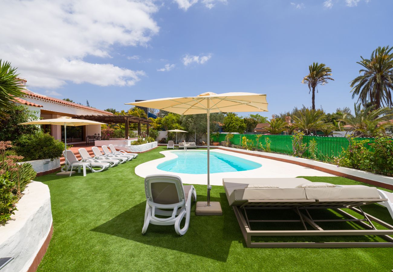 Chalet in San Bartolomé de Tirajana - Casa Gran Canaria – Privater beheizter Pool, Spielzimmer und Spielplatz