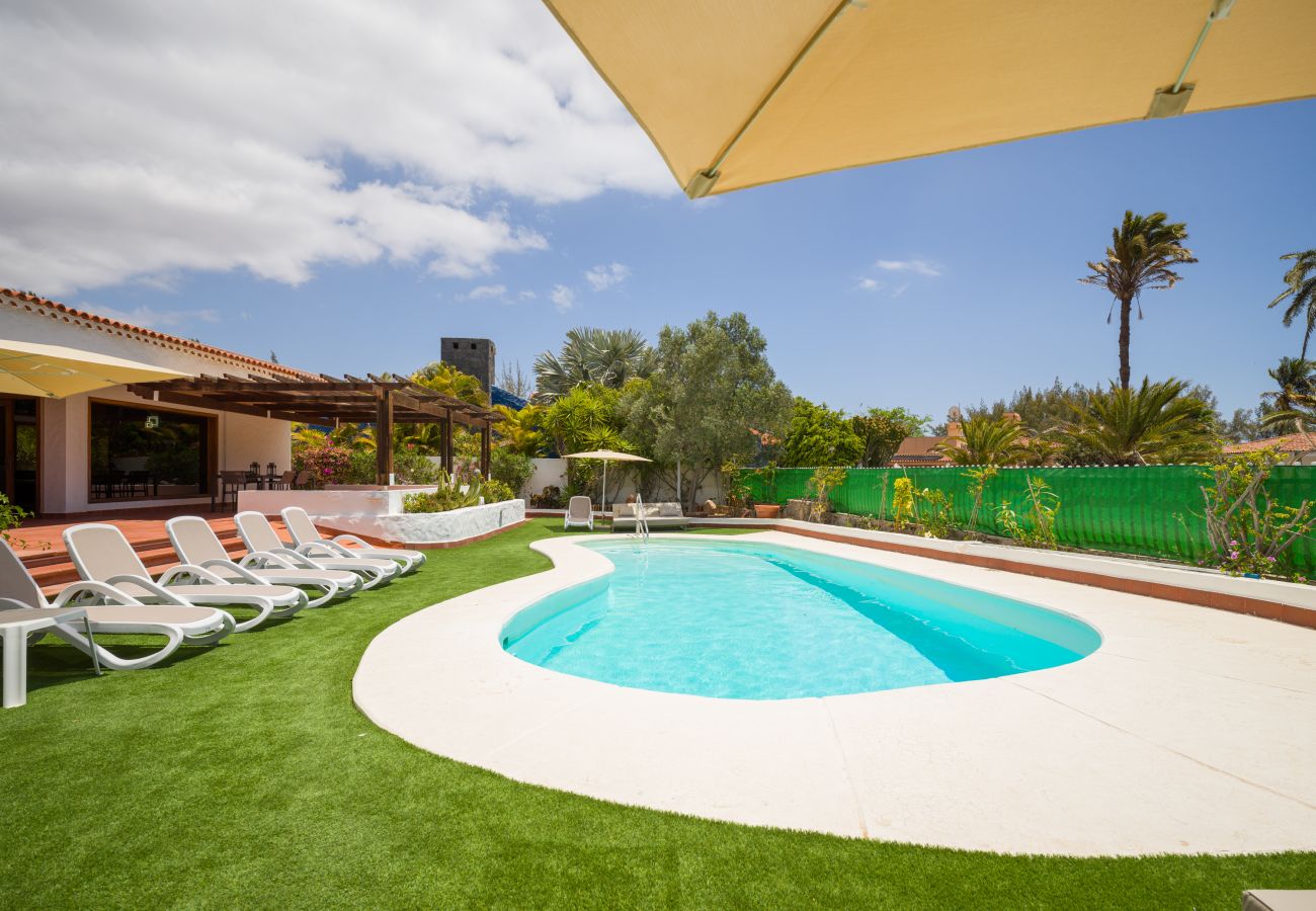 Chalet in San Bartolomé de Tirajana - Casa Gran Canaria – Privater beheizter Pool, Spielzimmer und Spielplatz