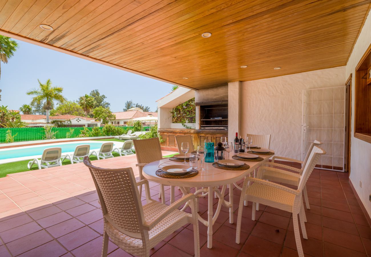 Chalet in San Bartolomé de Tirajana - Casa Gran Canaria – Privater beheizter Pool, Spielzimmer und Spielplatz