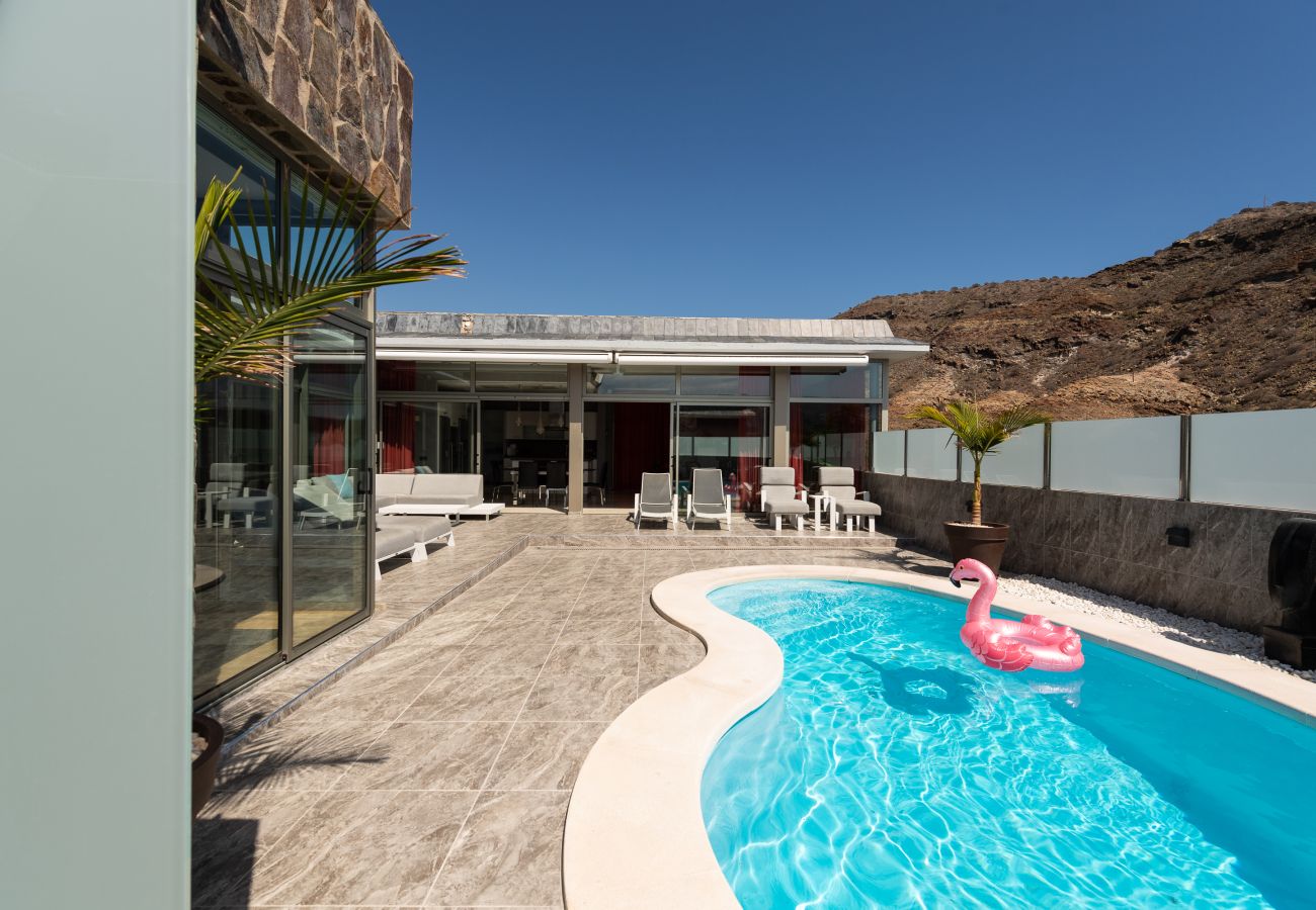 Ferienhaus in Mogán - Incredible 5 suite bedrooms Villa with private pool and views of the golf course and the sea