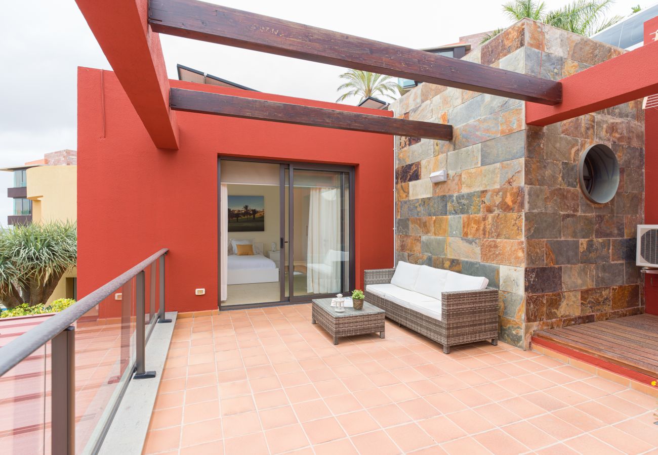 Ferienhaus in San Bartolomé de Tirajana - Amazing 2 bedrooms villa with private heated pool, golf course views