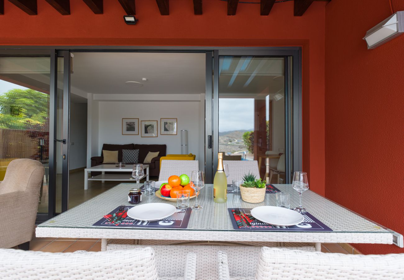 Ferienhaus in San Bartolomé de Tirajana - Amazing 2 bedrooms villa with private heated pool, golf course views