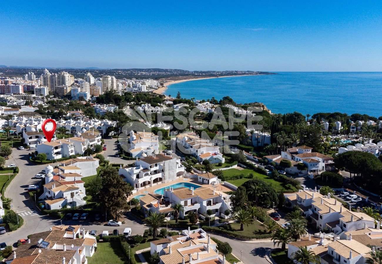 Stadthaus in Porches - Villa Estrela do Mar by Escape Home