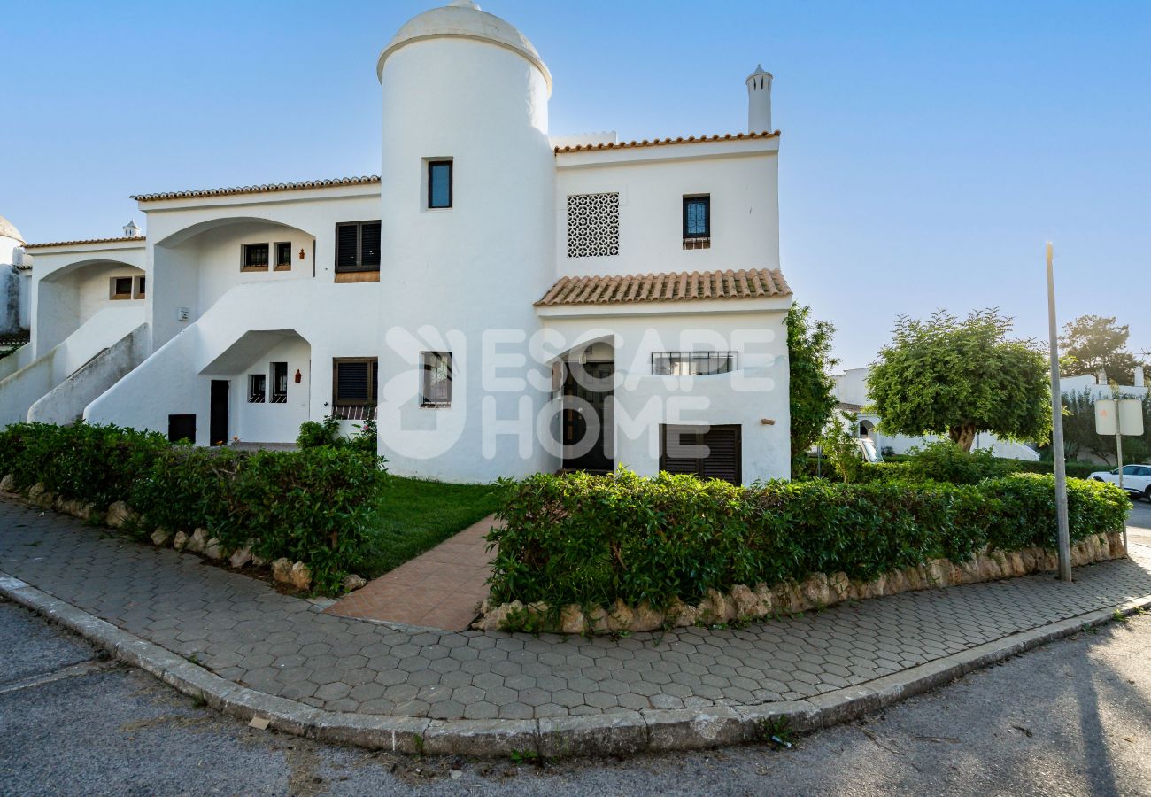 Stadthaus in Porches - Villa Estrela do Mar by Escape Home