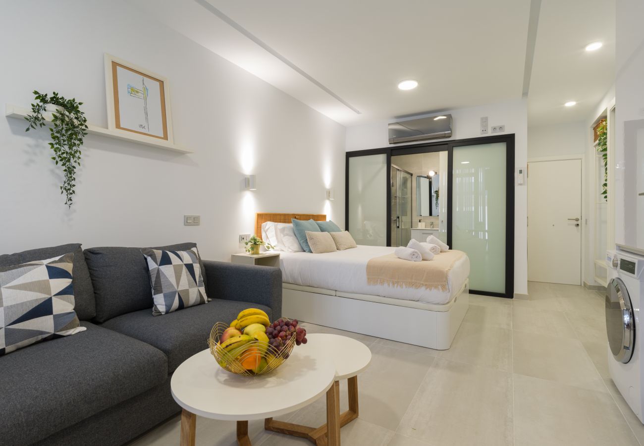 Studio in Las Palmas de Gran Canaria - Coral Beach Home By CanariasGetaway 