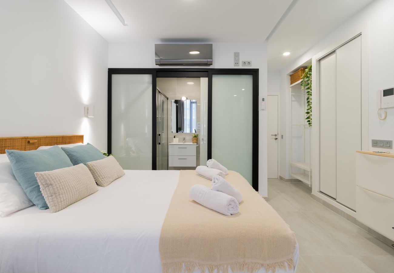 Studio in Las Palmas de Gran Canaria - Coral Beach Home By CanariasGetaway 