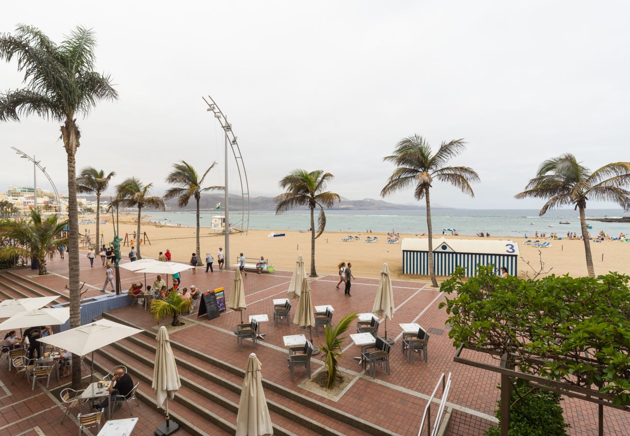 Ferienhaus in Las Palmas de Gran Canaria - Beach Front Las Canteras By CanariasGetaway