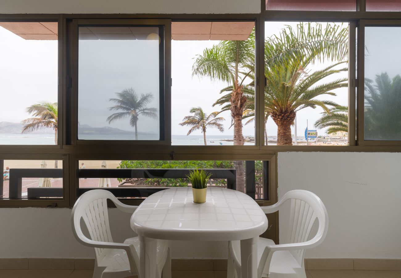 Ferienhaus in Las Palmas de Gran Canaria - Beach Front Las Canteras By CanariasGetaway