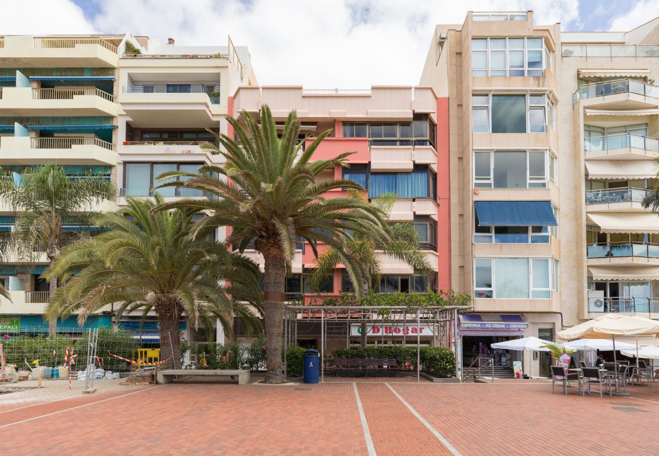 Ferienhaus in Las Palmas de Gran Canaria - Beach Front Las Canteras By CanariasGetaway