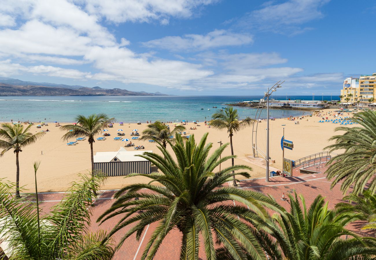 Ferienhaus in Las Palmas de Gran Canaria - Beach Front Las Canteras By CanariasGetaway