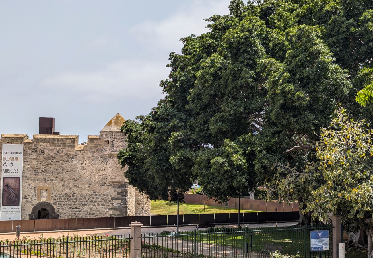 Ferienhaus in Las Palmas de Gran Canaria - Castle Views By CanariasGetaway