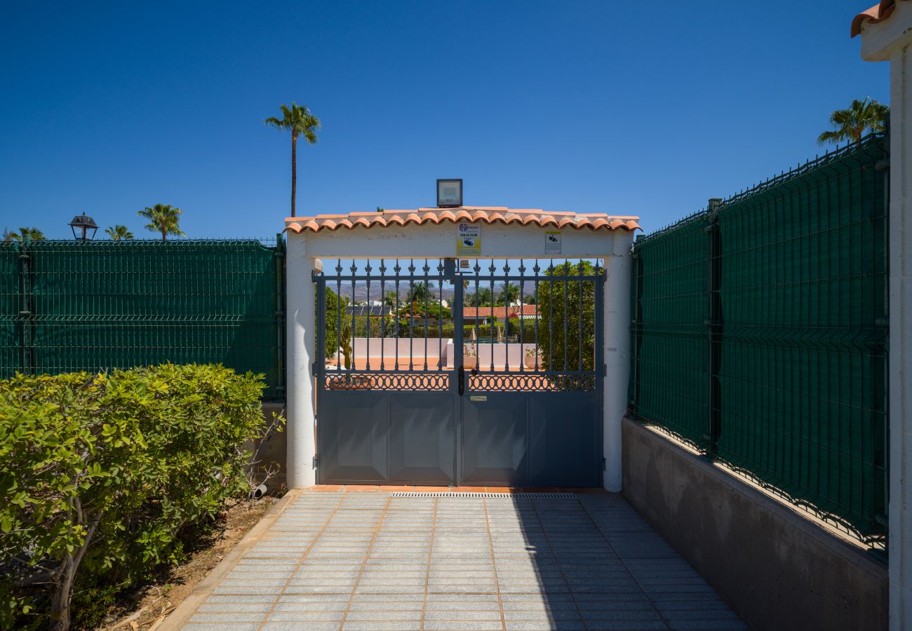 Bungalow in Maspalomas - Sun and Serenity By CanariasGetaway