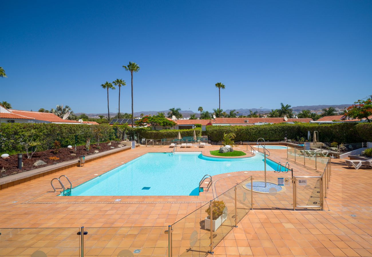 Bungalow in Maspalomas - Sun and Serenity By CanariasGetaway