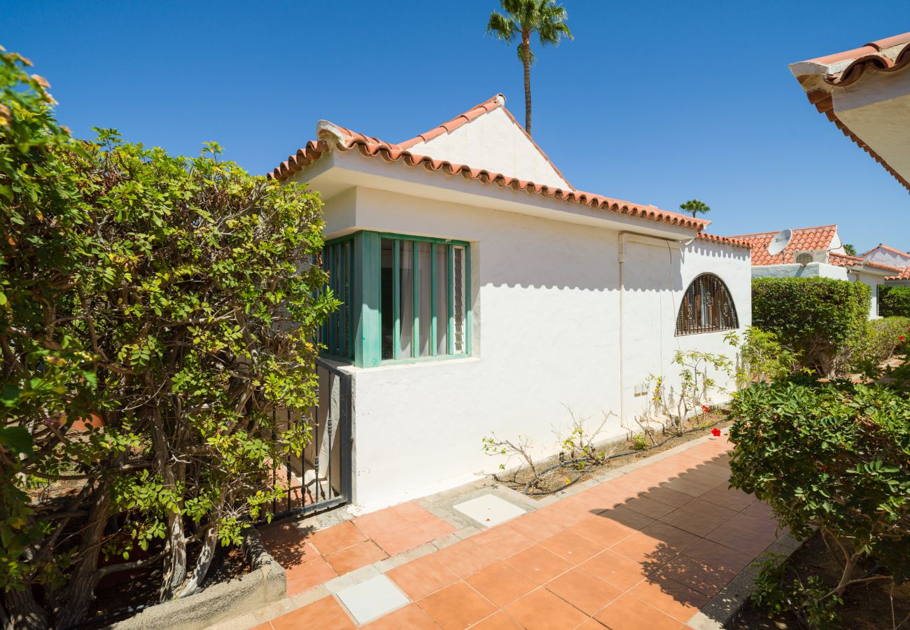 Bungalow in Maspalomas - Sun and Serenity By CanariasGetaway