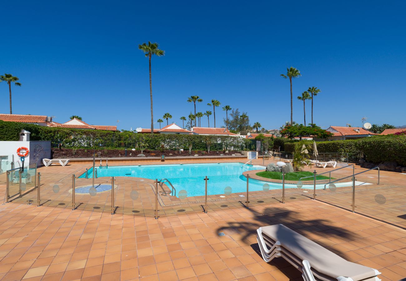 Bungalow in Maspalomas - Sun and Serenity By CanariasGetaway