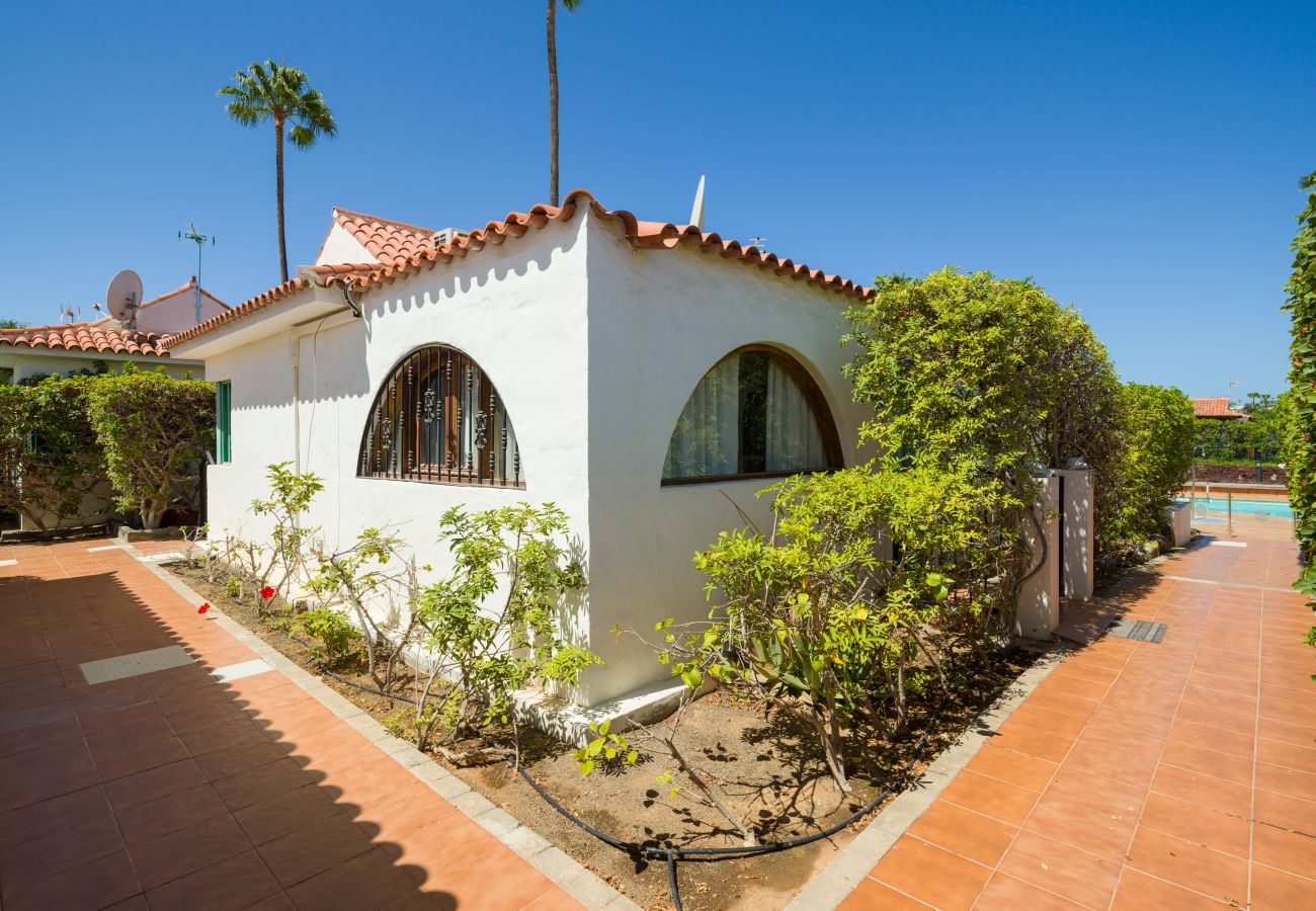 Bungalow in Maspalomas - Sun and Serenity By CanariasGetaway