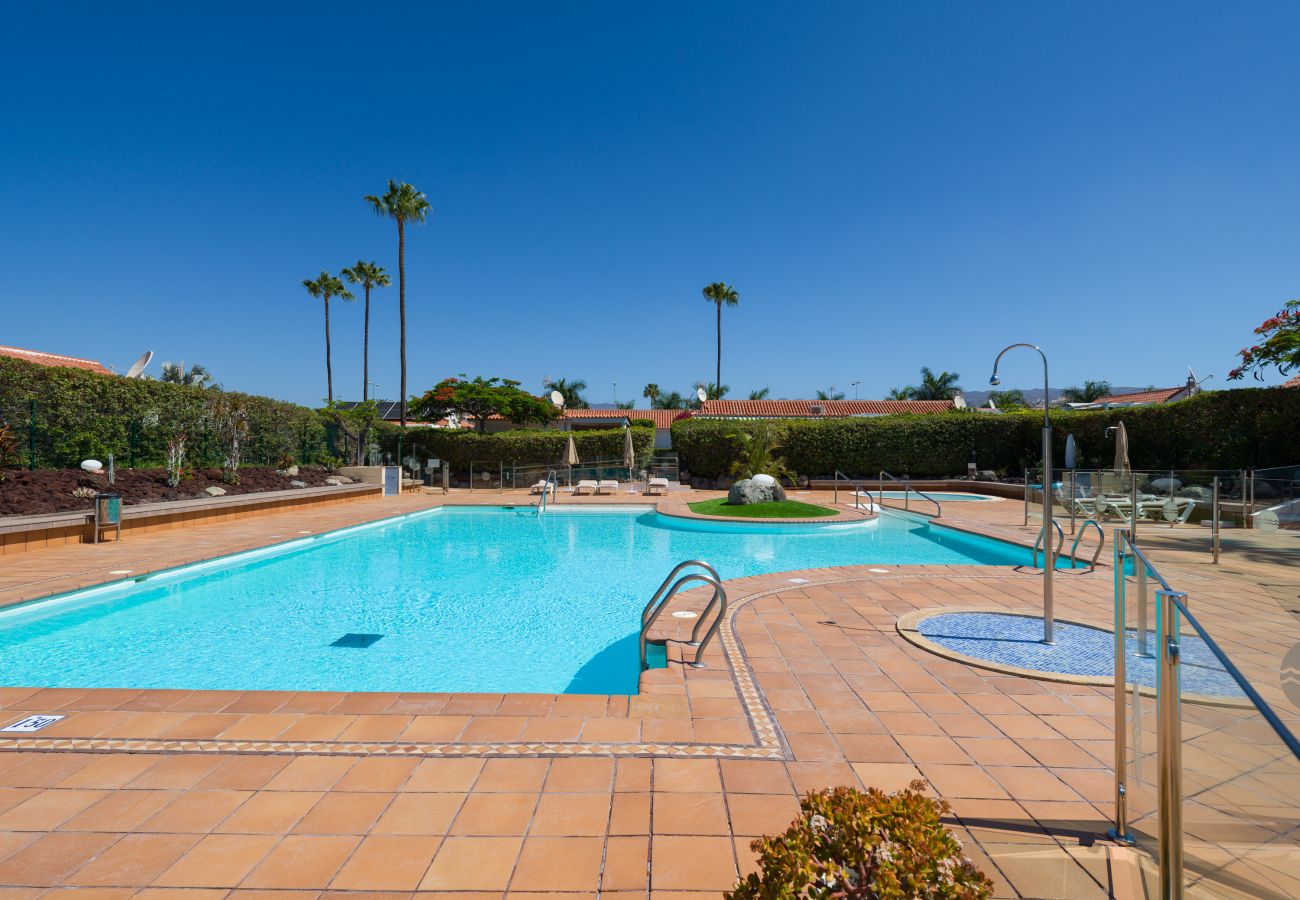 Bungalow in Maspalomas - Sun and Serenity By CanariasGetaway