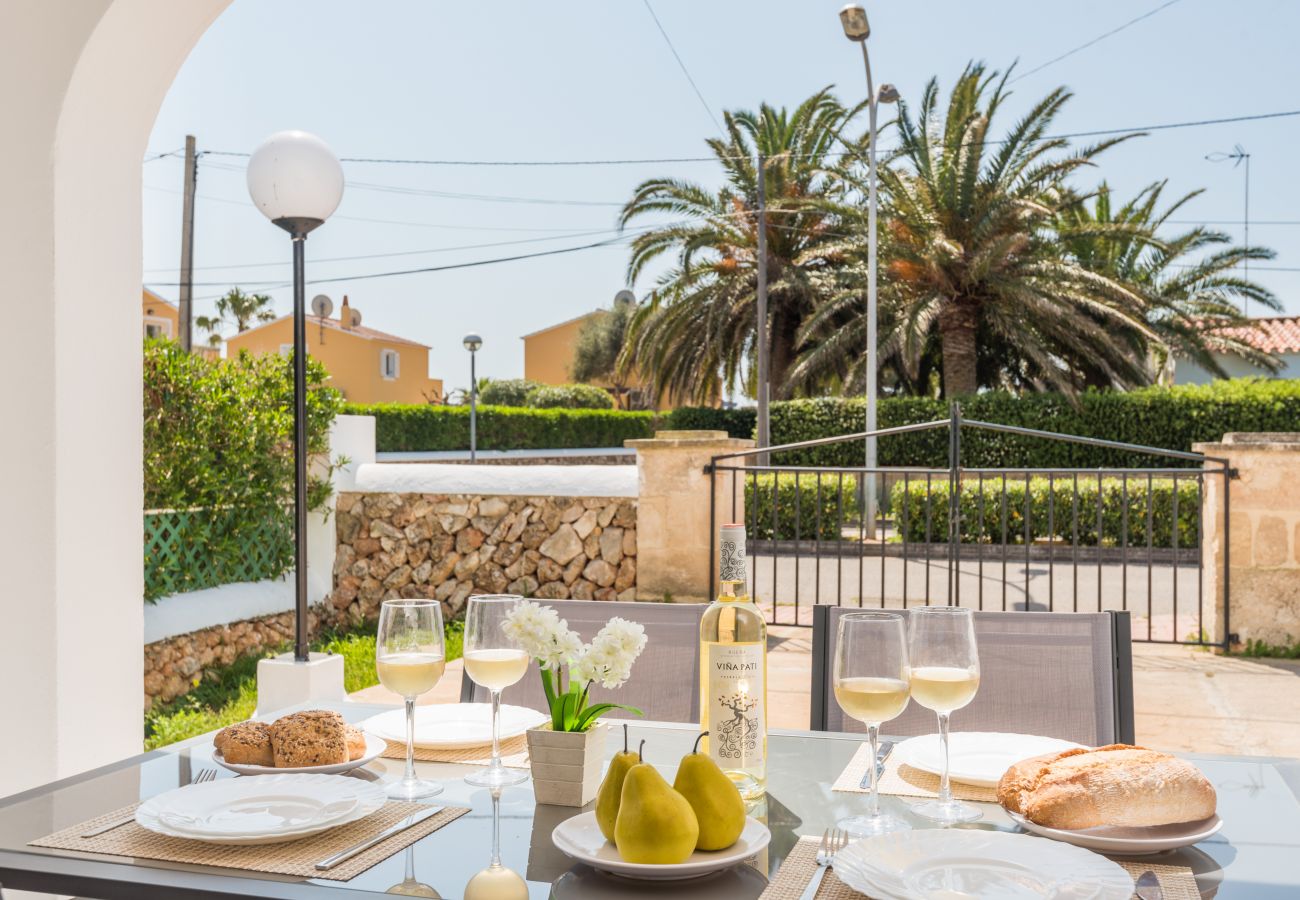 Apartamento en Cala Blanca - Apartamento con piscina y barbacoa comunitaria, a 5 minutos de la Cala Santandria