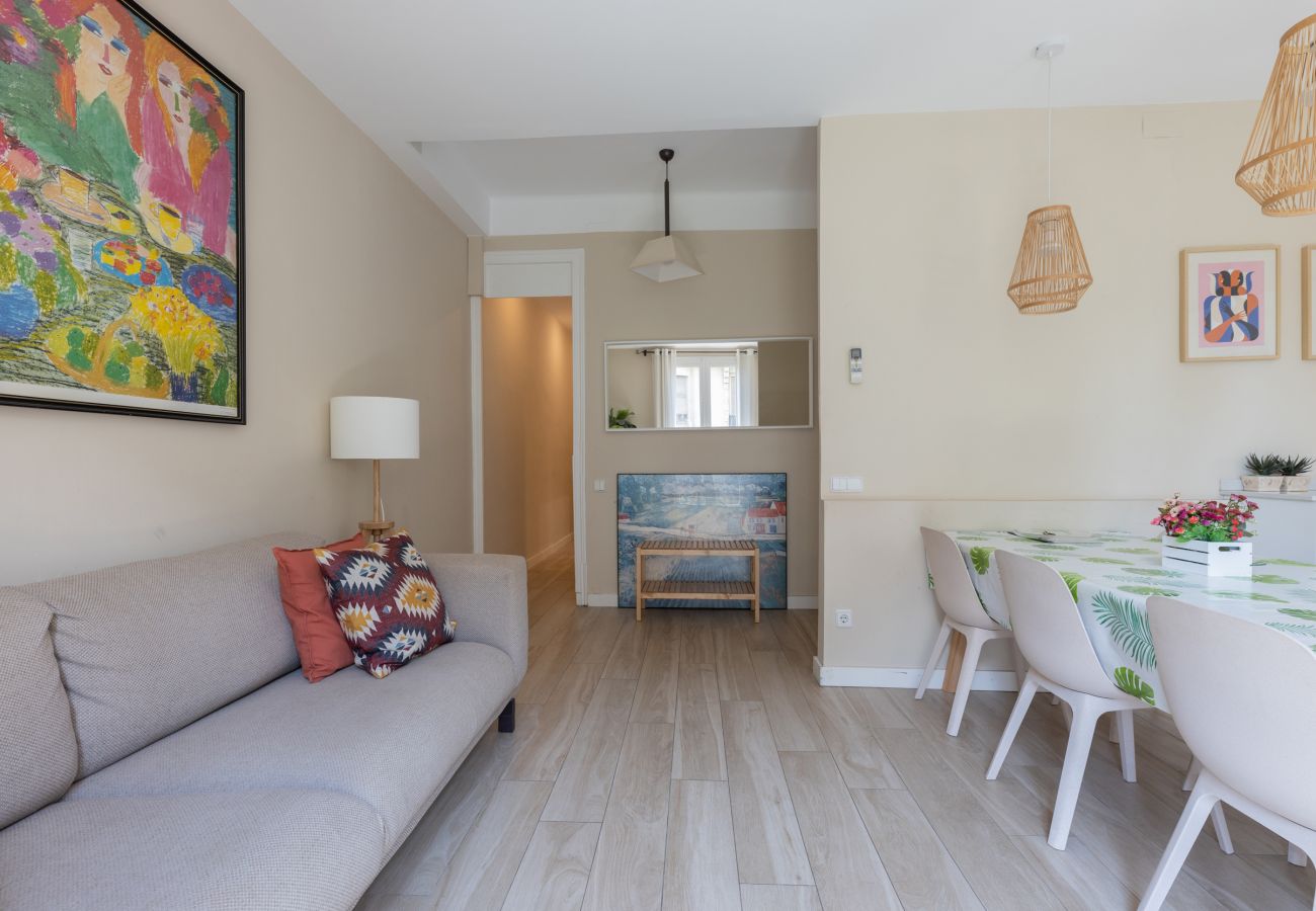 Apartamento en Barcelona - CALABRIA, piso amplio ideal familias o grupos en Eixample, Barcelona centro