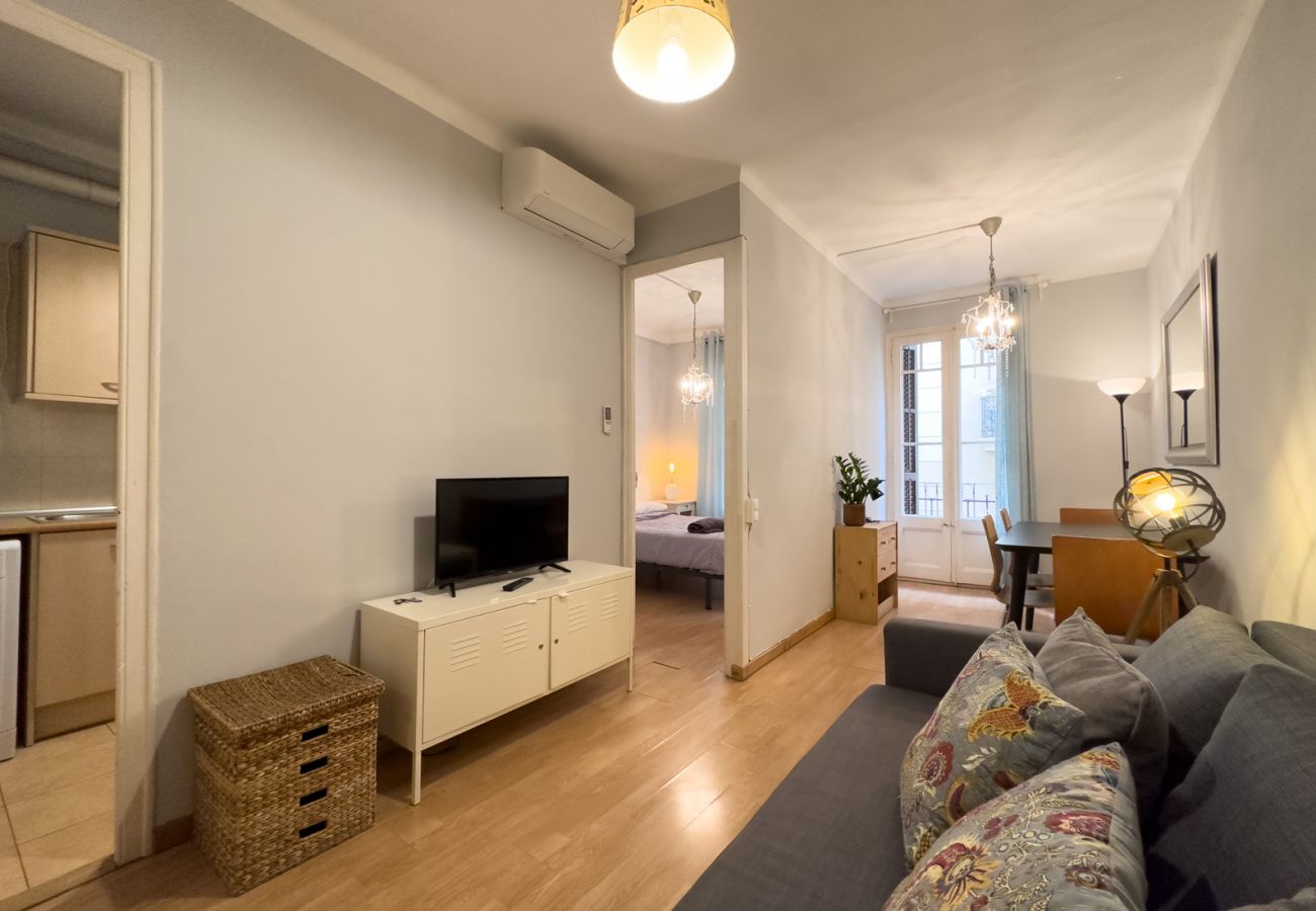 Apartamento en Barcelona - Apartamento bonito con balcón en alquiler por días en Barcelona centro, Gracia