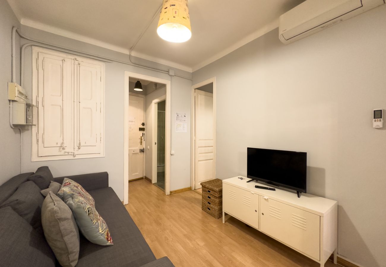 Apartamento en Barcelona - Apartamento bonito con balcón en alquiler por días en Barcelona centro, Gracia