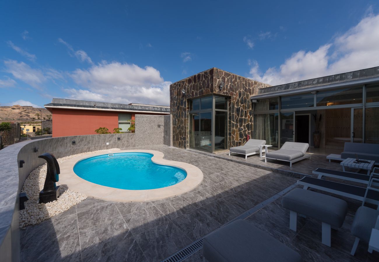 Casa en Mogán - Espectacular casa con piscina privada climatizada en paraíso 