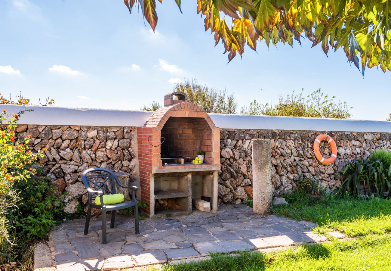 Villa a Ciutadella de Menorca - Villa in campagna, circondato da fiori, piscina, barbecue ....