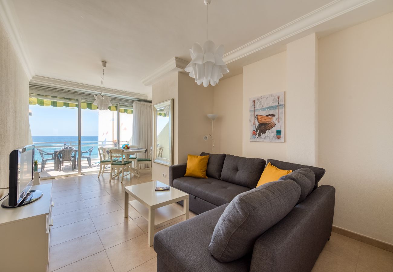 Casa a Las Palmas de Gran Canaria - Front line with nice terrace By CanariasGetaway 