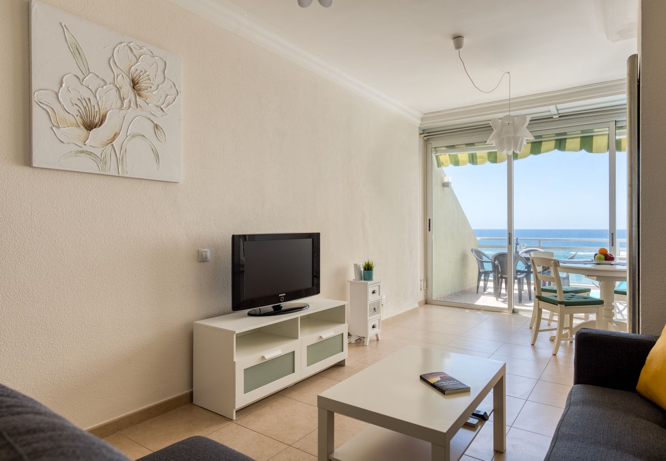 Casa a Las Palmas de Gran Canaria - Front line with nice terrace By CanariasGetaway 