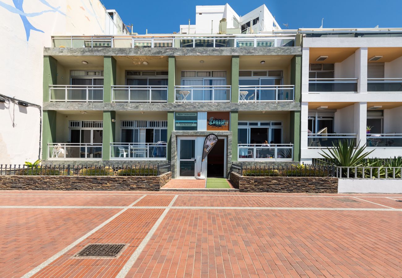 Casa a Las Palmas de Gran Canaria - Front line with nice terrace By CanariasGetaway 