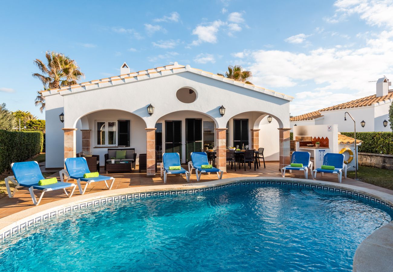 Villa a Cap d´Artruix - Villa Fucsia Menorca