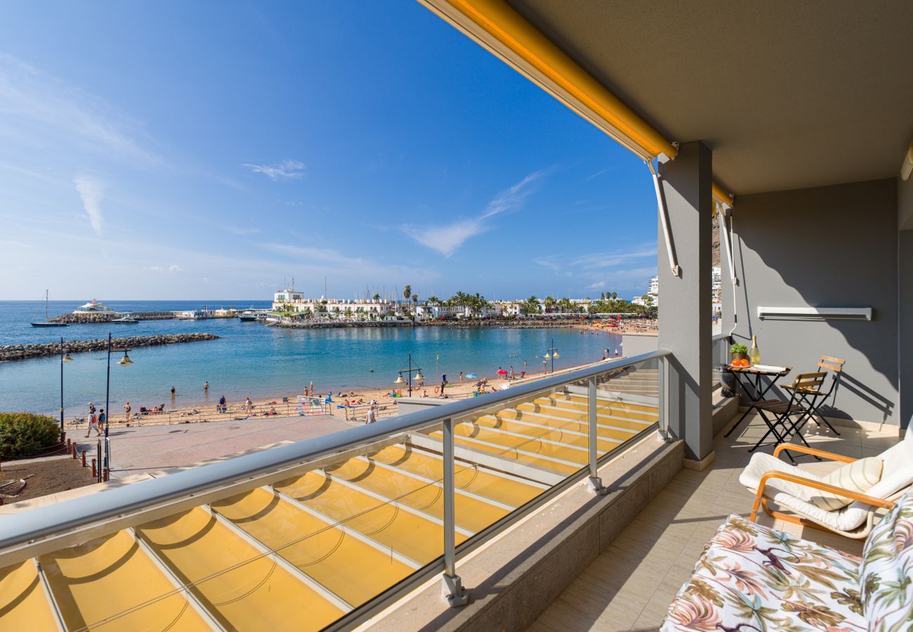 Beautiful house on the beachfront in Mogan Beach 