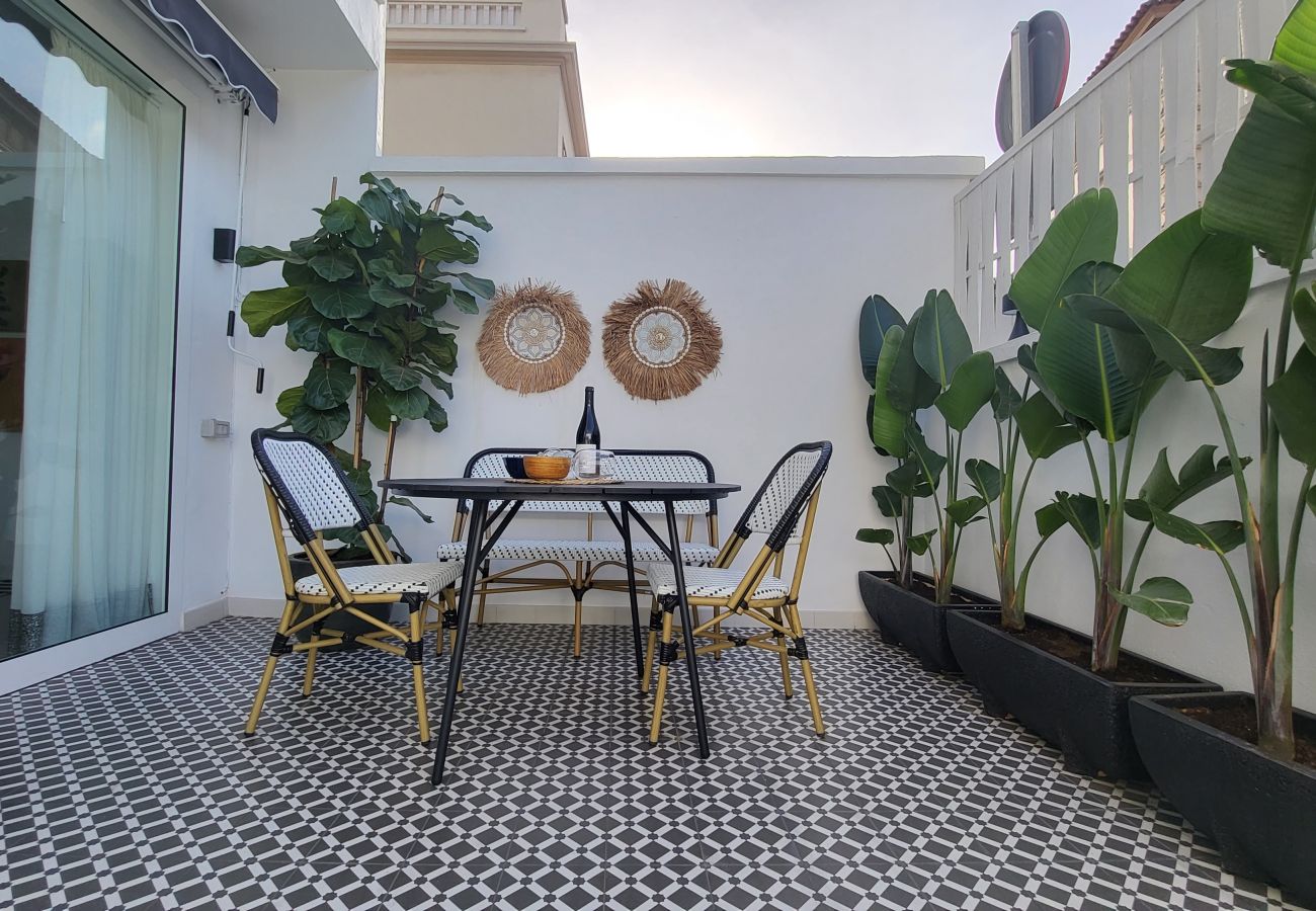 Townhouse in Las Palmas de Gran Canaria - Cosmopolitan Design by CanariasGetaway 