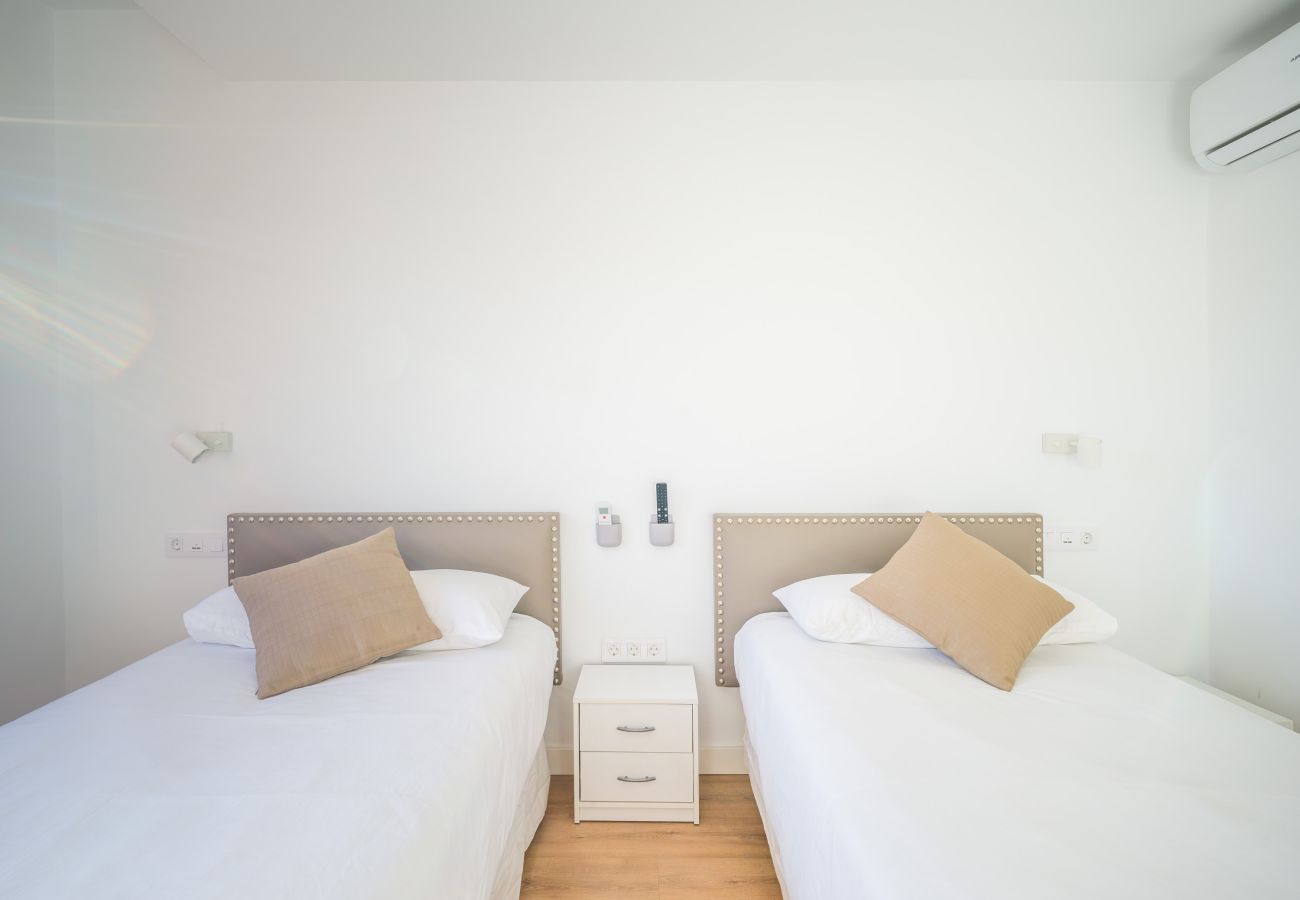 Rent by room in Tejeda - Texeda Room Suites 2