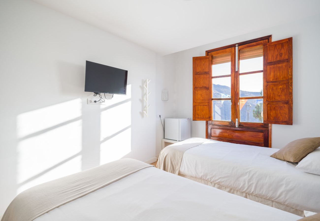 Rent by room in Tejeda - Texeda Room Suites 2